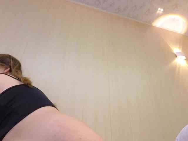 Emma-Blonde webcam