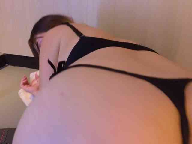 Emma-Blonde webcam