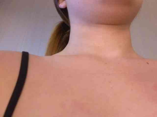 Emma-Blonde webcam