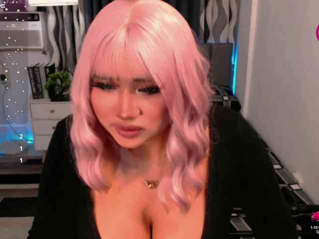 TsGiganticSelfsuckers Live Webcam on BongaCams