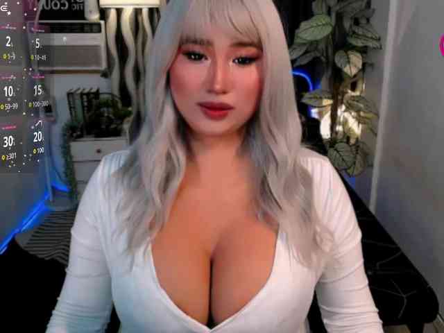 TsGiganticSelfsuckers Sex Cam Show