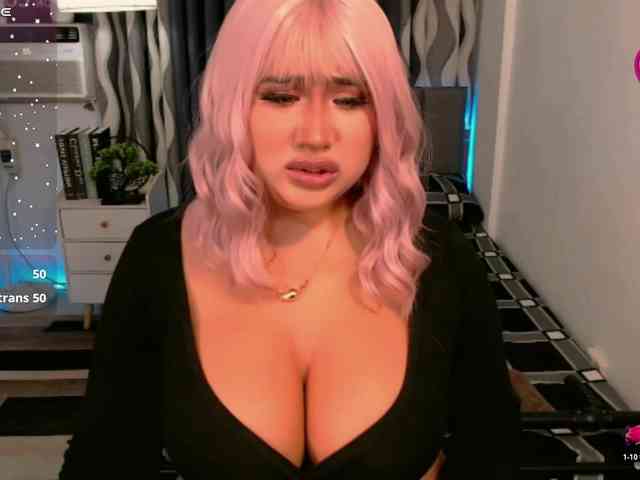 TsGiganticSelfsu... Live Webcam on BongaCams