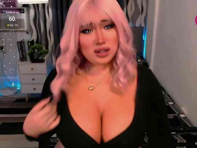 TsGiganticSelfsuckers Sex Cam Show