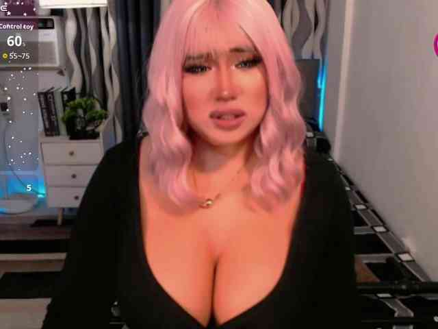 TsGiganticSelfsuckers Sex Cam Show
