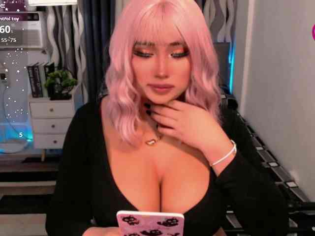 TsGiganticSelfsuckers Sex Cam Show