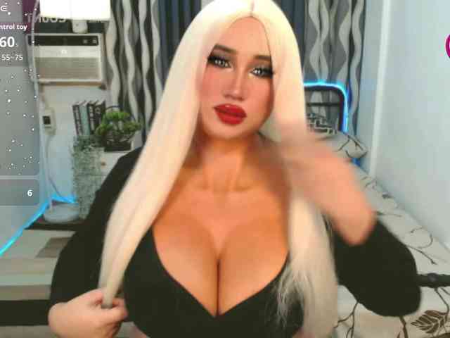 TsGiganticSelfsuckers Sex Cam Show