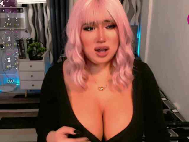 TsGiganticSelfsuckers Sex Cam Show
