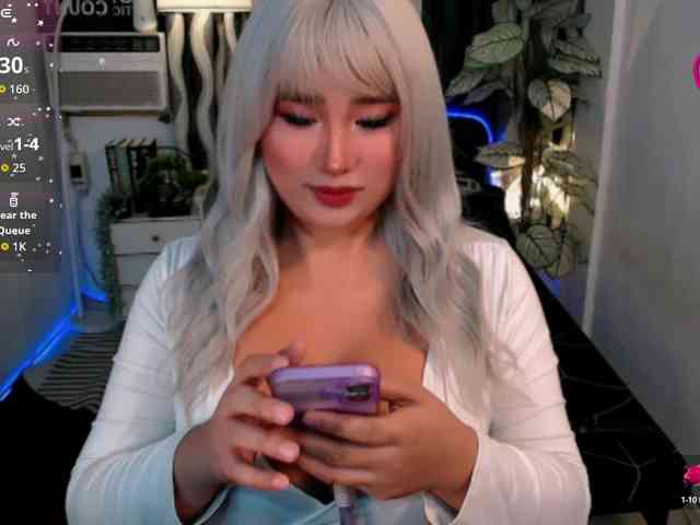 TsGiganticSelfsuckers Sex Cam Show
