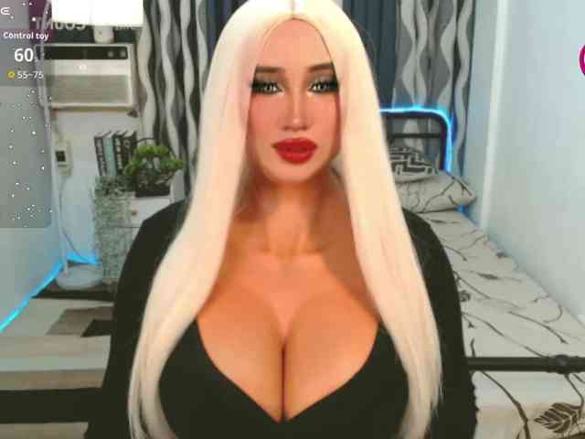 TsGiganticSelfsuckers Sex Cam Show