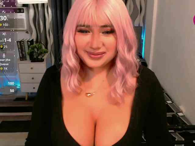 TsGiganticSelfsu... Live Webcam on BongaCams