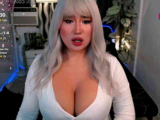 TsGiganticSelfsuckers Sex Cam Show