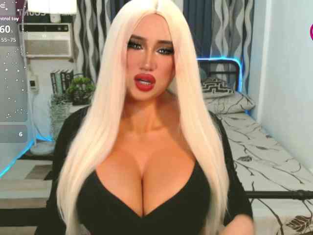 TsGiganticSelfsuckers Sex Cam Show
