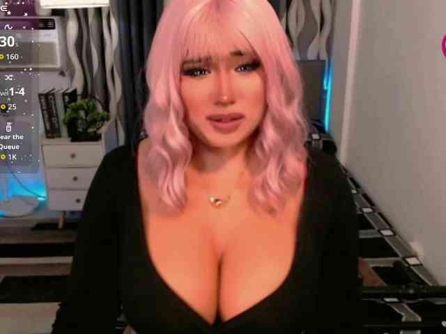 TsGiganticSelfsuckers Sex Cam Show