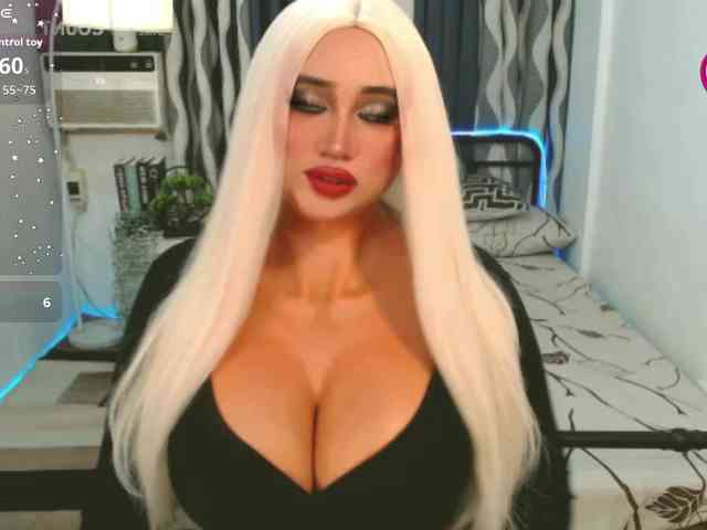 TsGiganticSelfsuckers Sex Cam Show