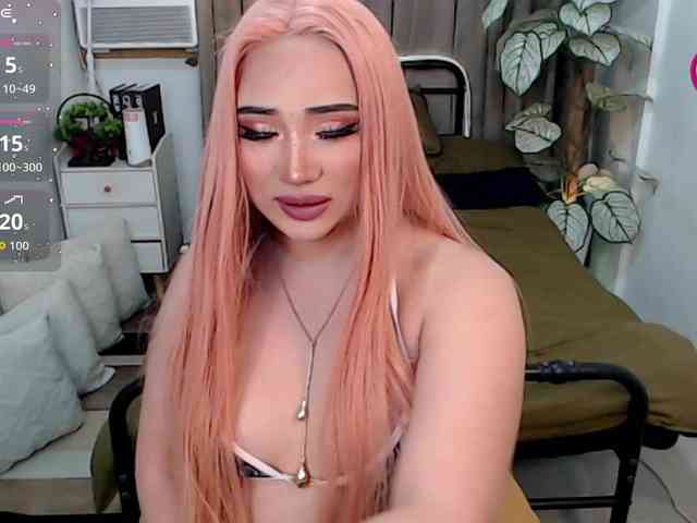 TsGiganticSelfsu... Live Webcam on BongaCams