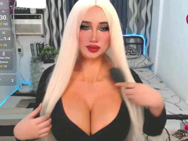 TsGiganticSelfsu... Live Webcam on BongaCams