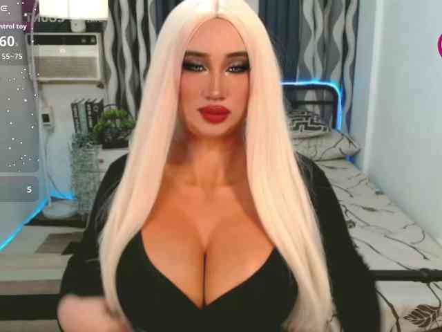 TsGiganticSelfsuckers Sex Cam Show