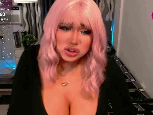 TsGiganticSelfsuckers Sex Cam Show