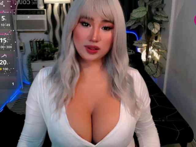 TsGiganticSelfsuckers Sex Cam Show