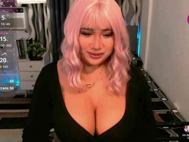 TsGiganticSelfsu... Live Webcam on BongaCams