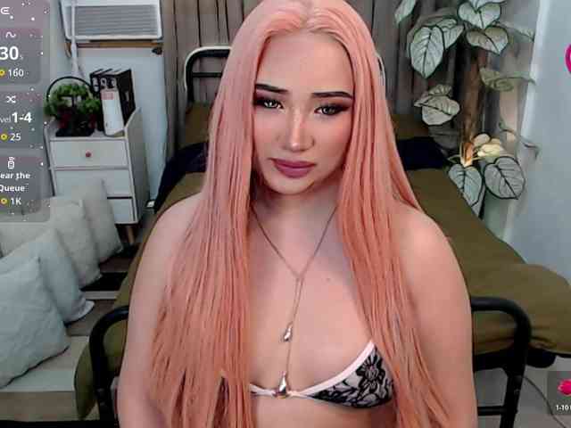 TsGiganticSelfsu... Live Webcam on BongaCams