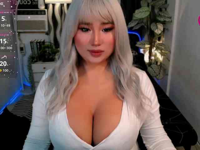 TsGiganticSelfsuckers Sex Cam Show