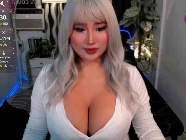 TsGiganticSelfsuckers Sex Cam Show