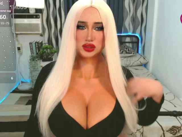 TsGiganticSelfsuckers Sex Cam Show