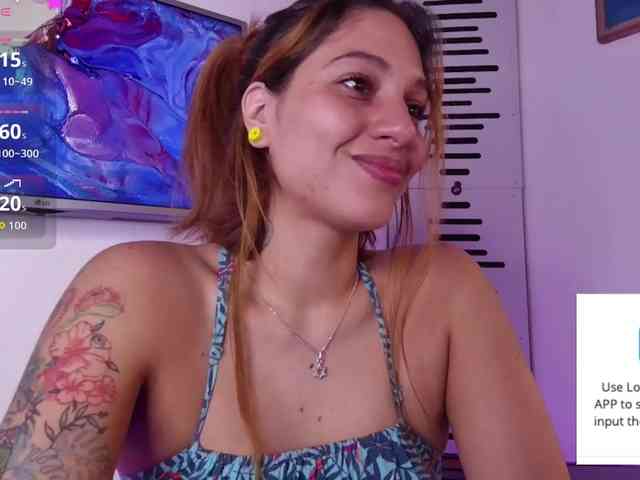 GOODGIRLYUMMM webcam