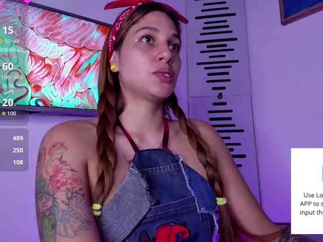 GOODGIRLYUMMM webcam