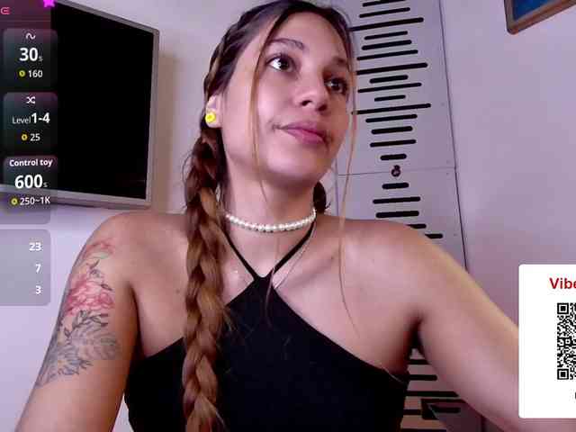 GOODGIRLYUMMM webcam