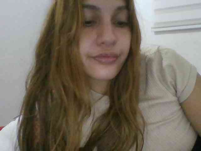 GOODGIRLYUMMM webcam