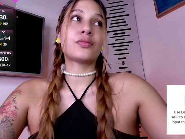 GOODGIRLYUMMM webcam