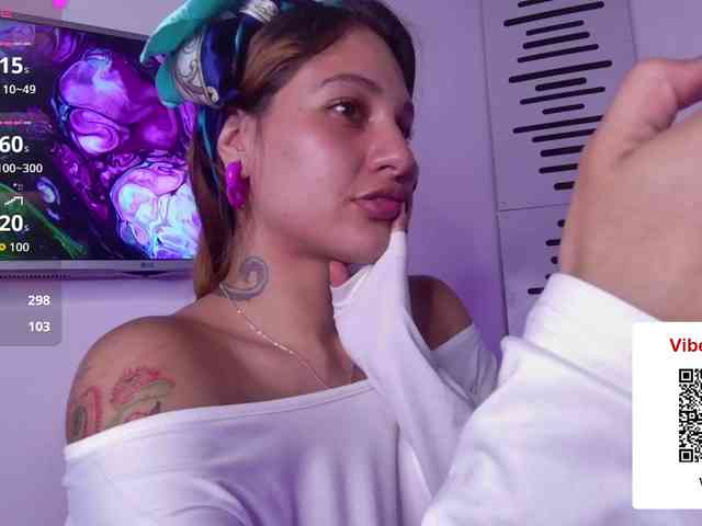 GOODGIRLYUMMM webcam