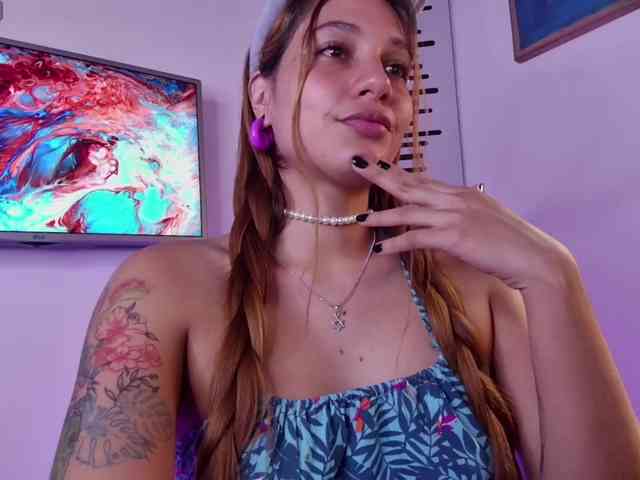 GOODGIRLYUMMM webcam
