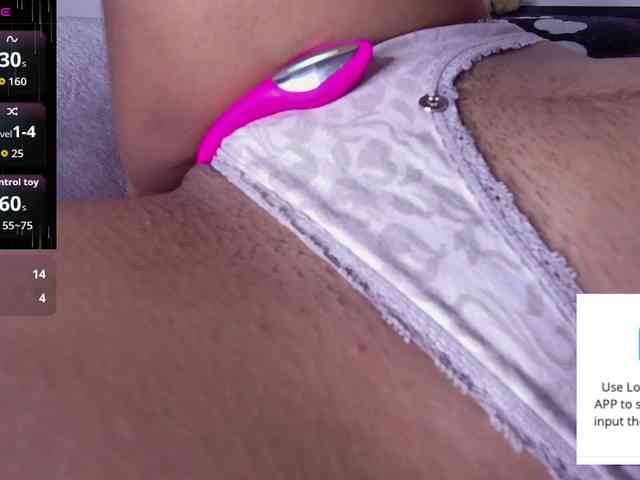 GOODGIRLYUMMM webcam