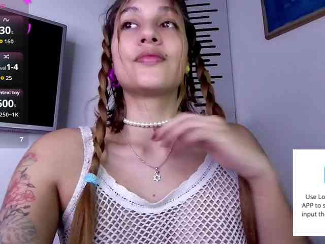 GOODGIRLYUMMM webcam