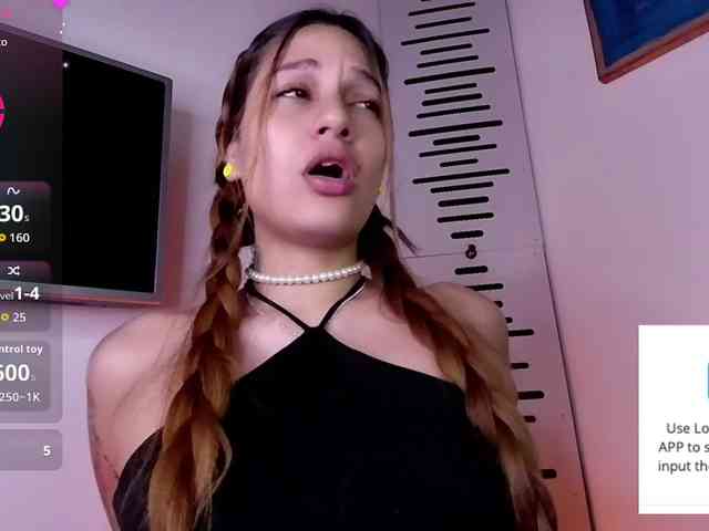 GOODGIRLYUMMM webcam