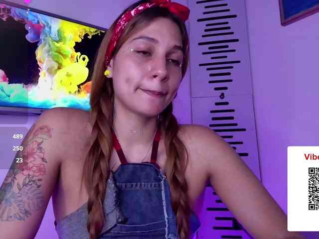 GOODGIRLYUMMM webcam