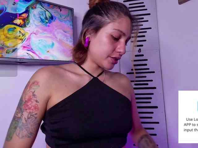 GOODGIRLYUMMM webcam