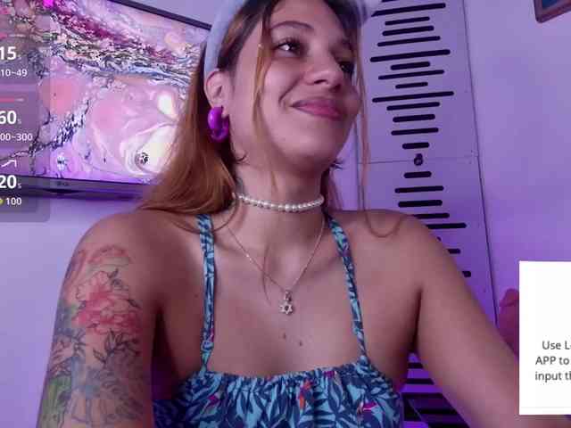 GOODGIRLYUMMM webcam