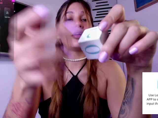 GOODGIRLYUMMM webcam