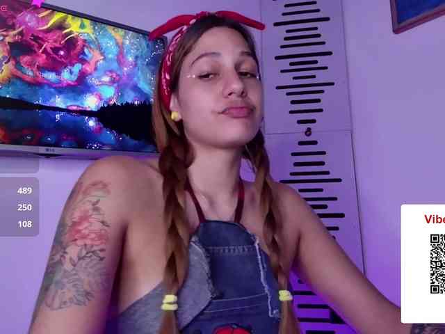 GOODGIRLYUMMM webcam