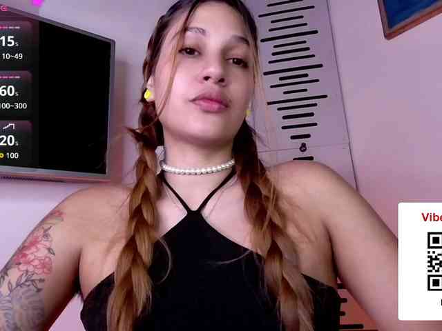 GOODGIRLYUMMM webcam