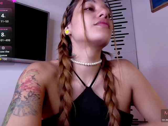 GOODGIRLYUMMM webcam
