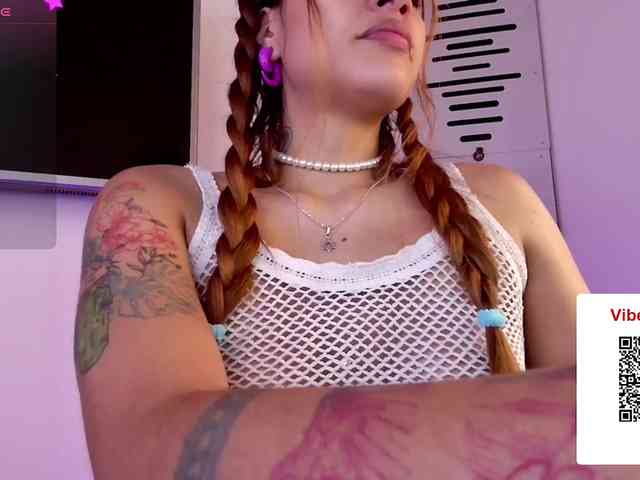 GOODGIRLYUMMM webcam