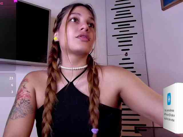 GOODGIRLYUMMM webcam
