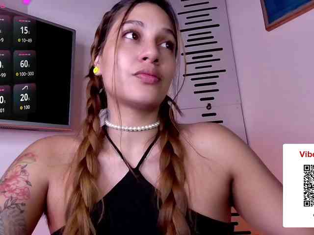 GOODGIRLYUMMM webcam