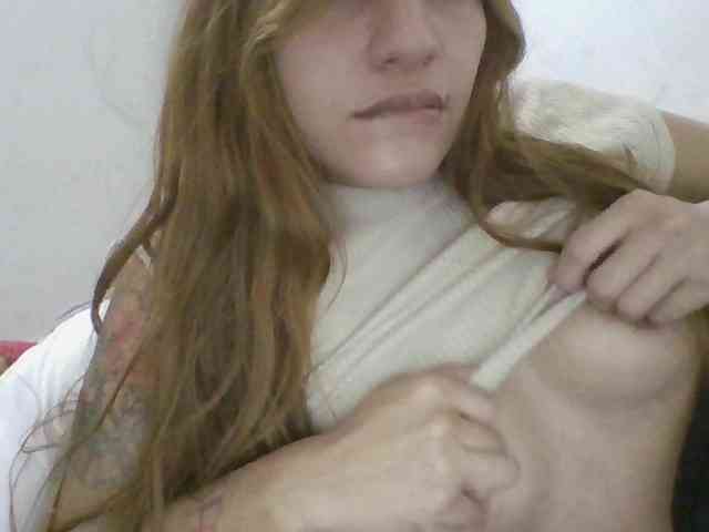 GOODGIRLYUMMM webcam