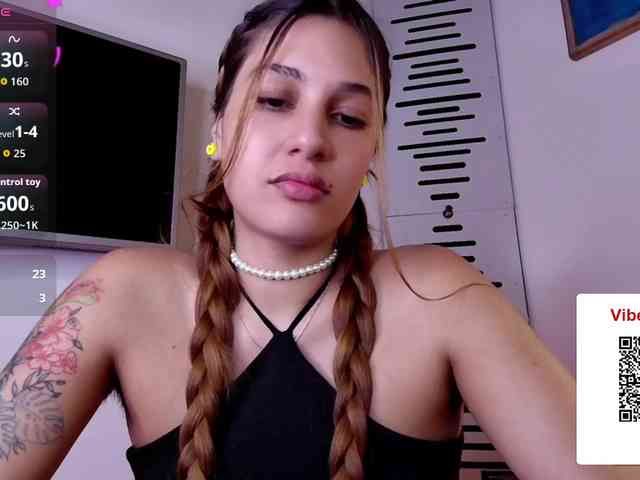GOODGIRLYUMMM webcam